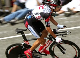 华体会官方_电竞风云，September签证受阻错过Ti6，LGD教练临危受命替补出征