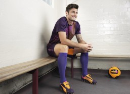 华体会官方：广州队遭遇两连败，郑智场边热身引悬念，傅博称此役为近四轮最佳表现